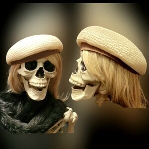 Vtg 50s Union Made Cream  wicker rattan brown corduroy base sophisticated beret